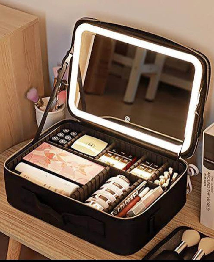 Cosmetiquera con espejo iluminado