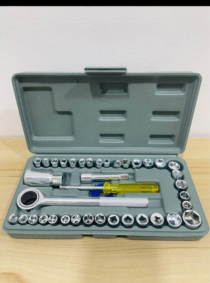 Kit de dados y racha con trinquete y juego de tubos KoZas